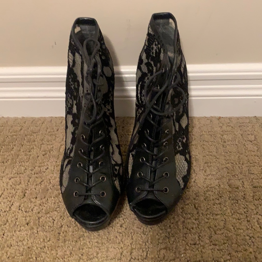 Stuart weitzman lace tie up booties